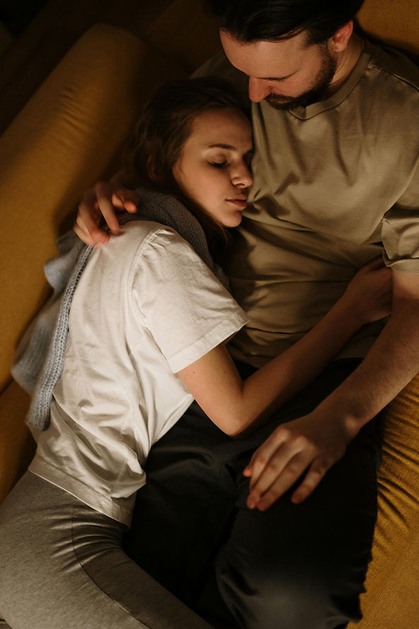 睡眠不足增加癌症風險:是真的嗎?科學家揭開4個事實,教你如何睡出健康! 5 DeepTMS通過非侵入性地刺激大腦的特定區域,來幫助調節睡眠相關的神經活動,從而改善睡眠質量