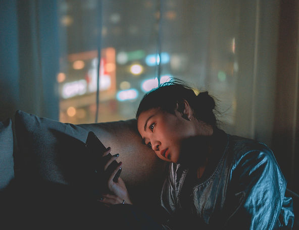 睡眠不足增加癌症風險:是真的嗎?科學家揭開4個事實,教你如何睡出健康! 4 睡前不要滑手機,這很容易影響你入睡狀況
