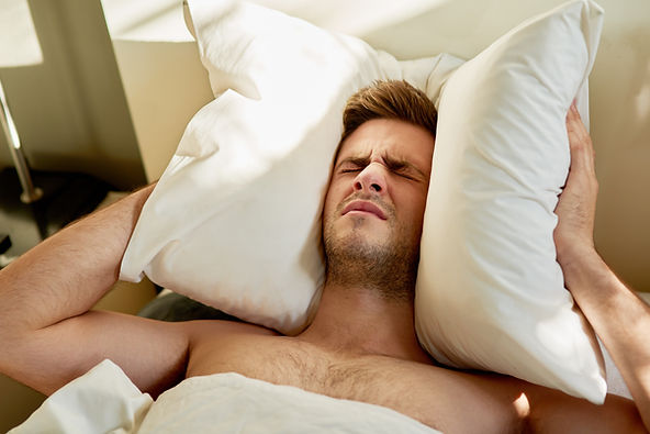 失眠的真正原因:深入了解睡眠周期與生理時鐘 3 睡眠周期的中斷:外在因素如噪音、光線、壓力等,可能導致頻繁醒來,無法完成完整的睡眠周期。