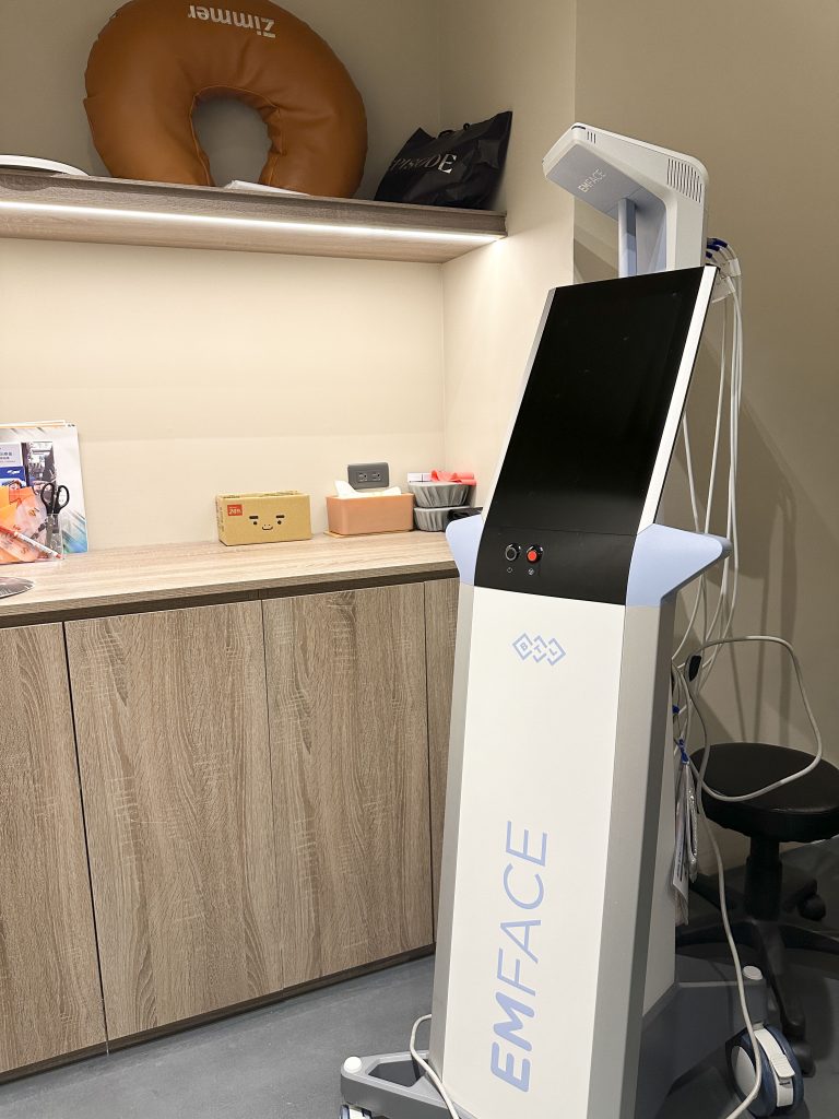 EMFACE菲斯波非侵入式臉部肌肉拉提療程與3D影像術後對比分析