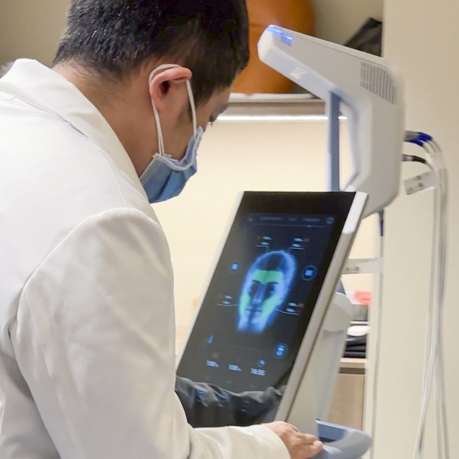 EMFACE菲斯波非侵入式臉部肌肉拉提療程與3D影像術後對比分析